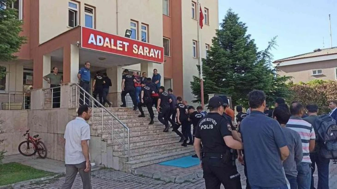 'Miras' operasyonu şüphelilerinden 32 kişi adliyede