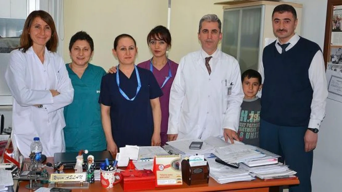 11 yıl önce karaciğerini bağışlayanı unutmadı