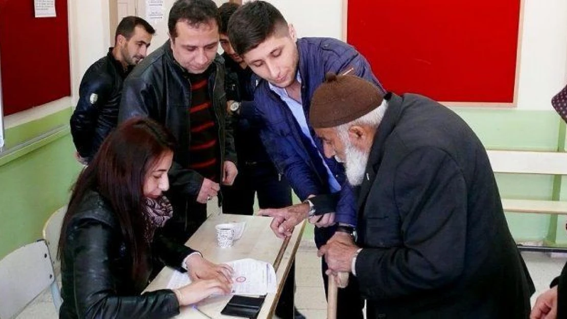 115 yaşında sandık başında