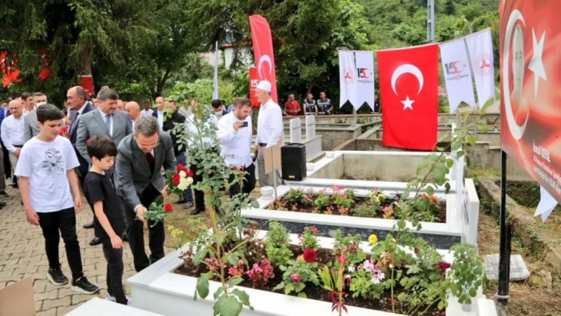 15 Temmuz şehidi kabri başında anıldı