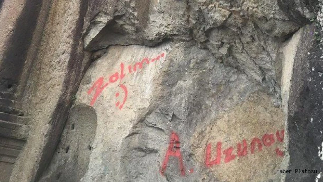 2 bin anıta sprey boya ile &quotzalım" yazan &quotzalım&quotlara soruşturma!