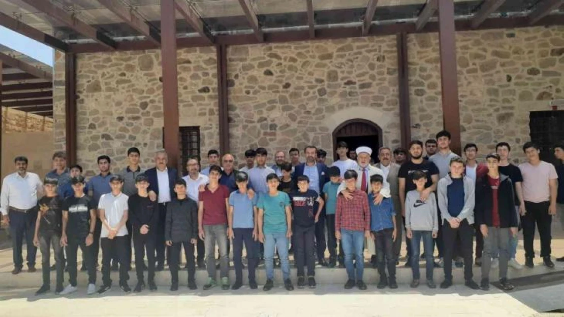 800 yıllık tarihi Esadiye Cami ibadete açıldı