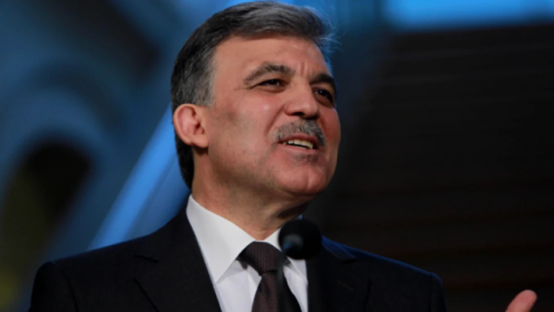 Abdullah Gül: Alnıma silah dayadılar!