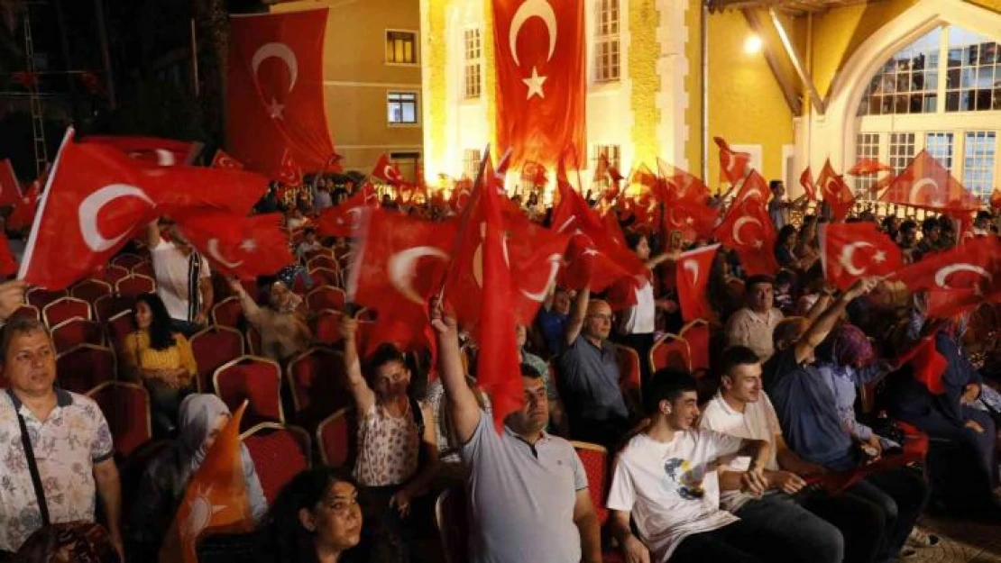 Adana'da 15 Temmuz Demokrasi nöbeti tutuldu