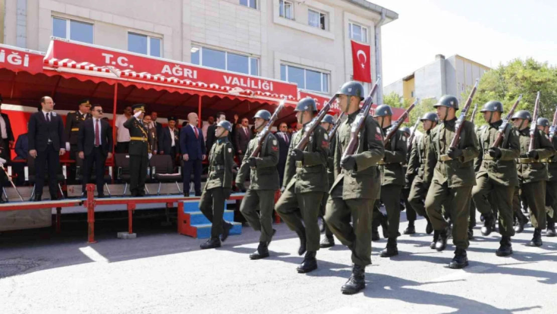 Ağrı'da 30 Ağustos Zafer Bayramı coşkuyla kutlandı