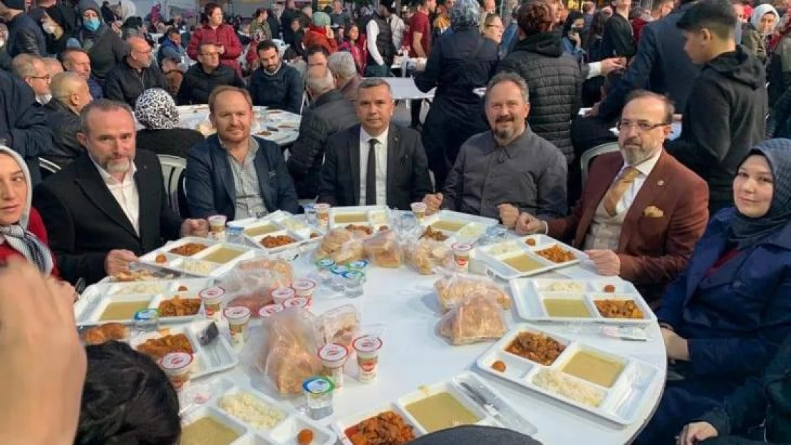 AK Parti'den 5 bin kişilik dev iftar