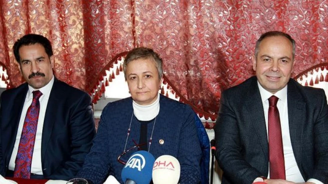 AK Parti milletvekilleri Hakkari'de incelemelerde bulundu