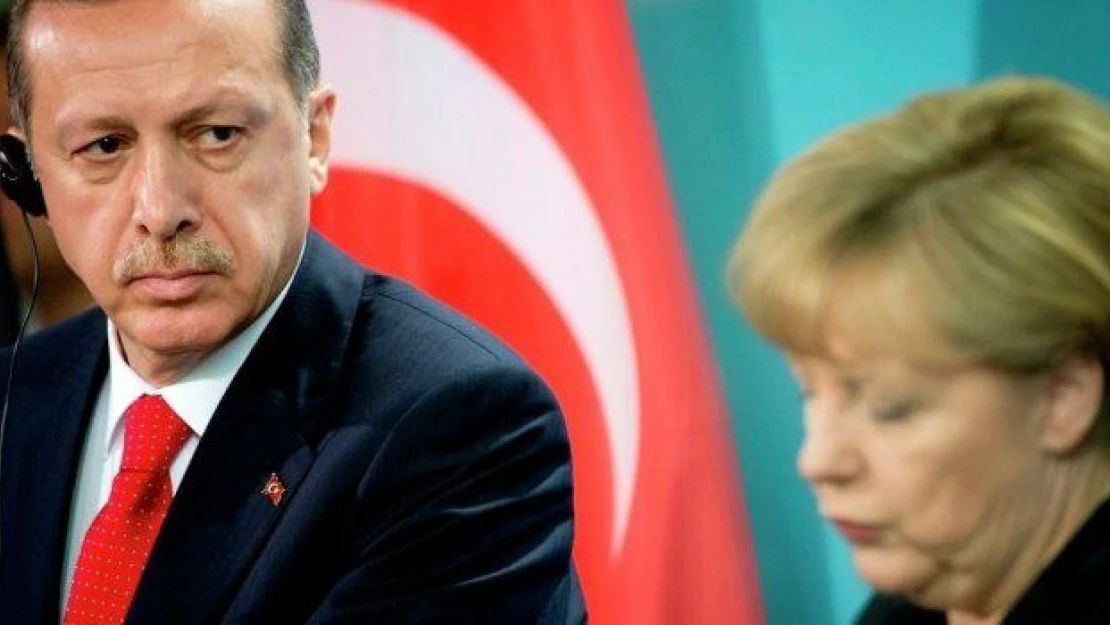 Alman dergisi Cumhurbaşkanı Erdoğan'ı kapağına taşıdı, verdi veriştirdi!