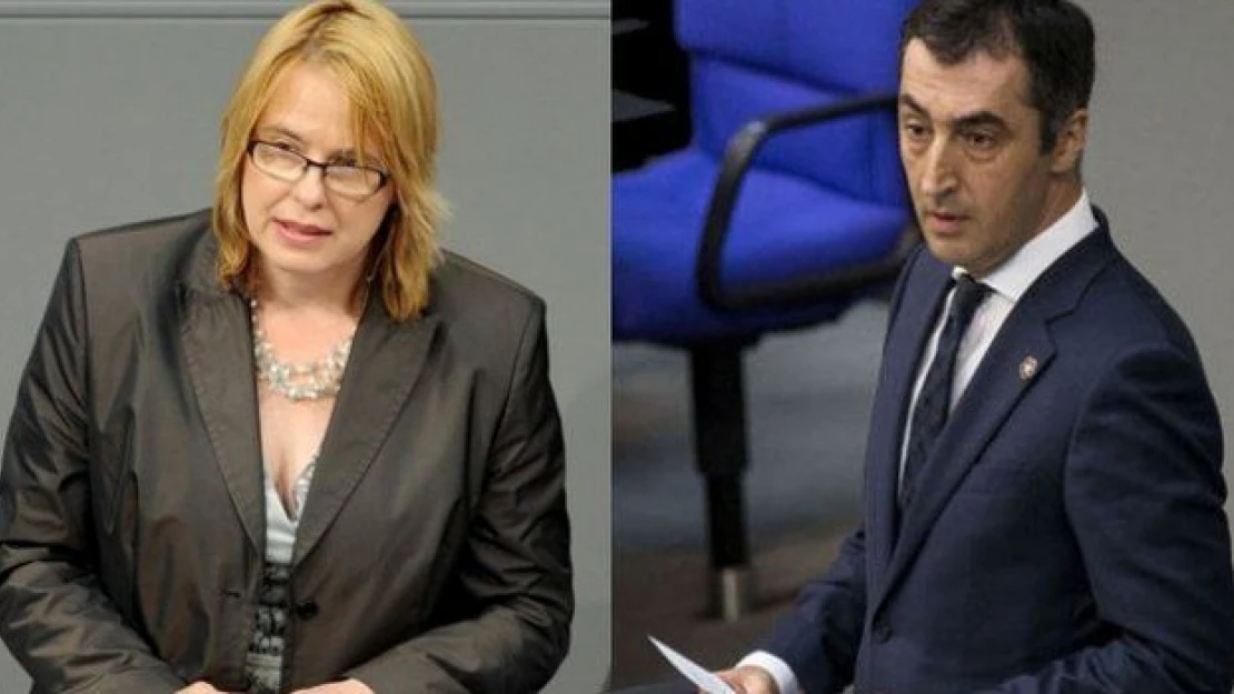 Cem Özdemir 'Tokat hemşehriliğinden' ihraç ediliyor, Bettina 'hemşehri' oluyor!
