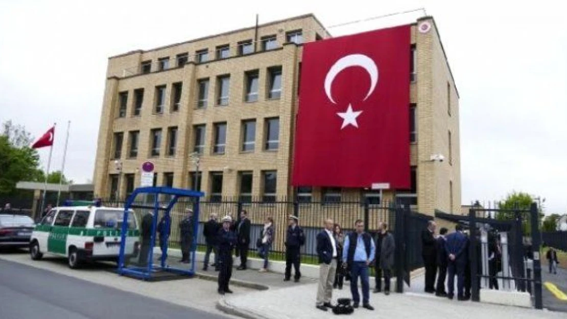 Sturtgart Başkonsolosluğu'na saldırı