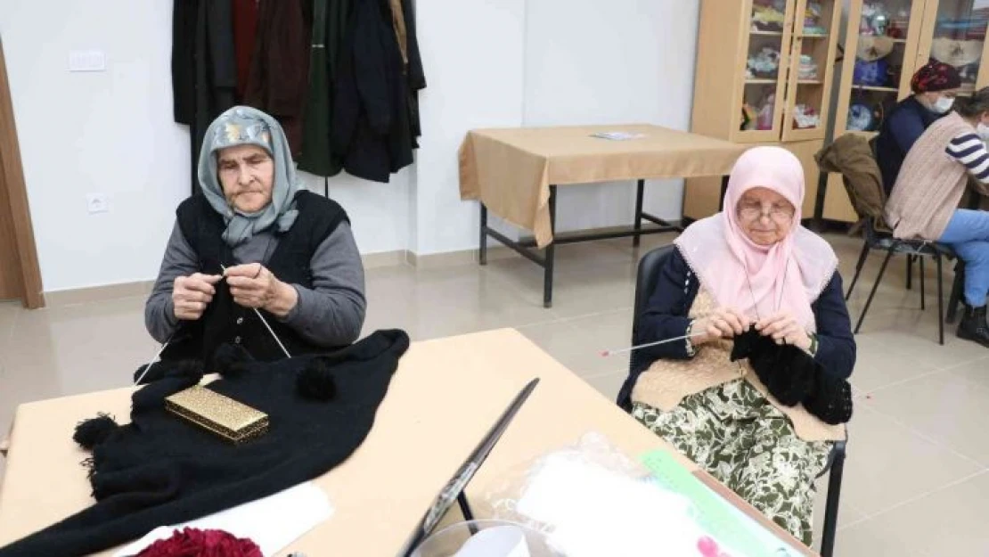 Amasyalı 'süper nineler' yaptıklarıyla gençlere taş çıkarttı