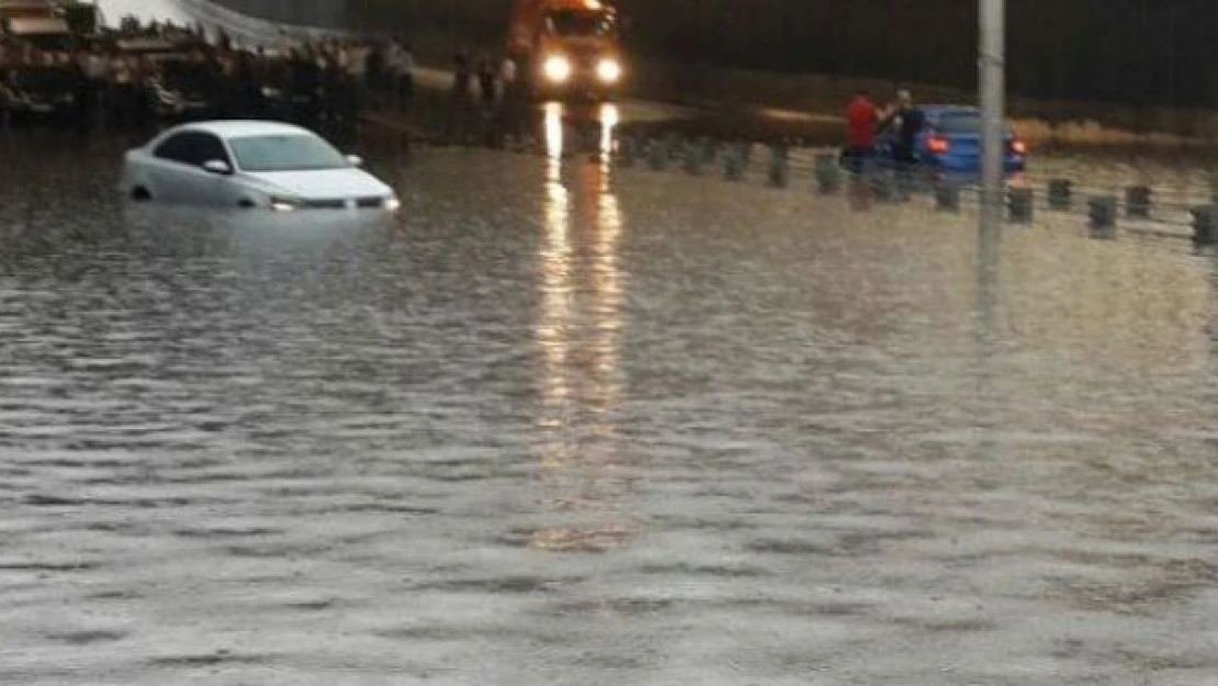 Ankara'da sağanak yağış