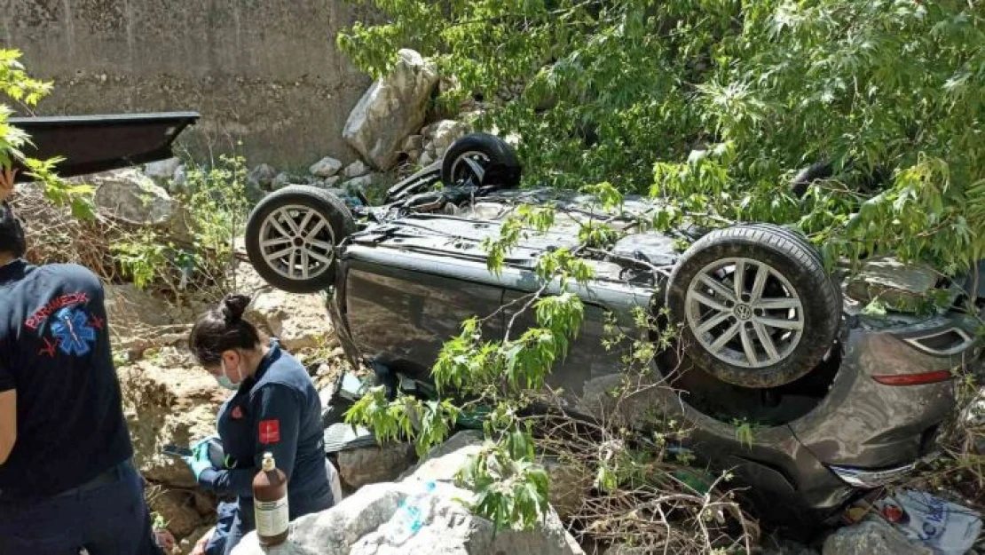 Antalya'da trafik kazası 3 yaralı