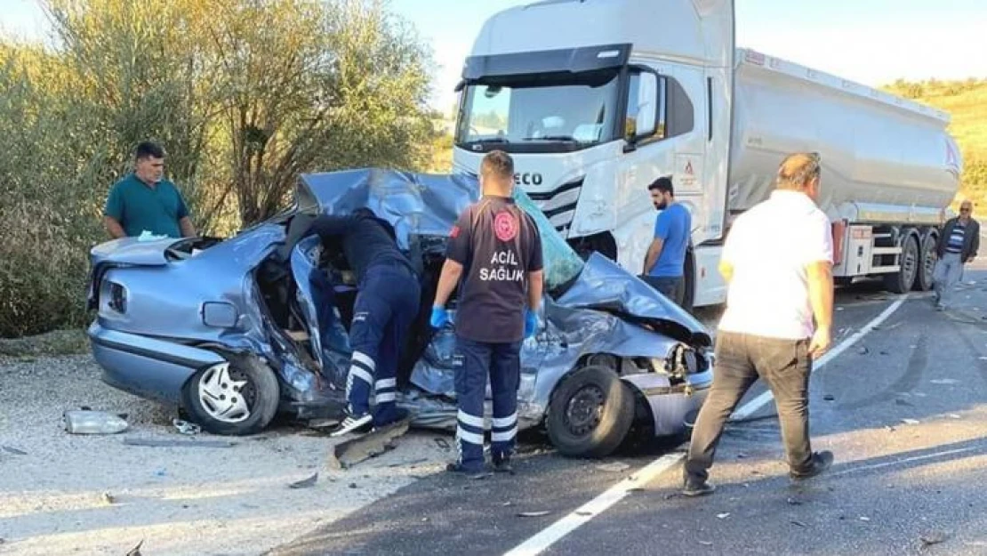 Antalya'da trafik kazası 4 Ölü, 1 Yaralı