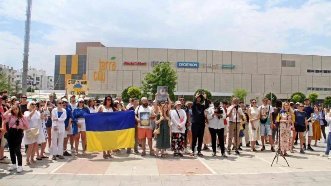 Antalya'daki yerleşik Rus ve Ukraynalılardan, 'Savaşa son verin' çağrısı