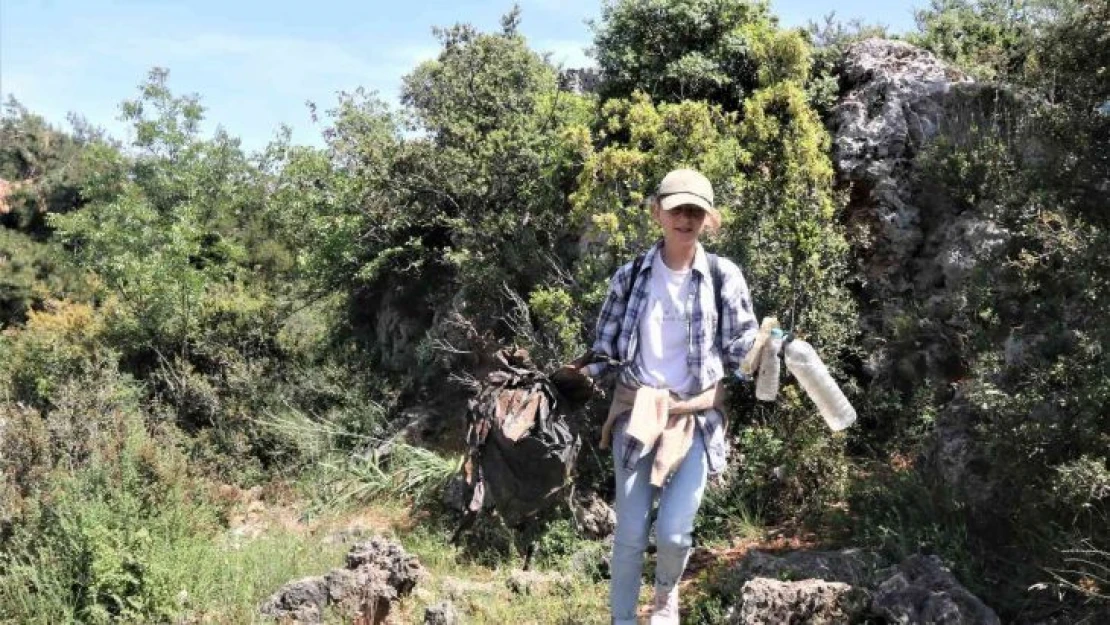 Antalya'nın ormanlarına Rus ve Ukraynalı kadınların eli değdi