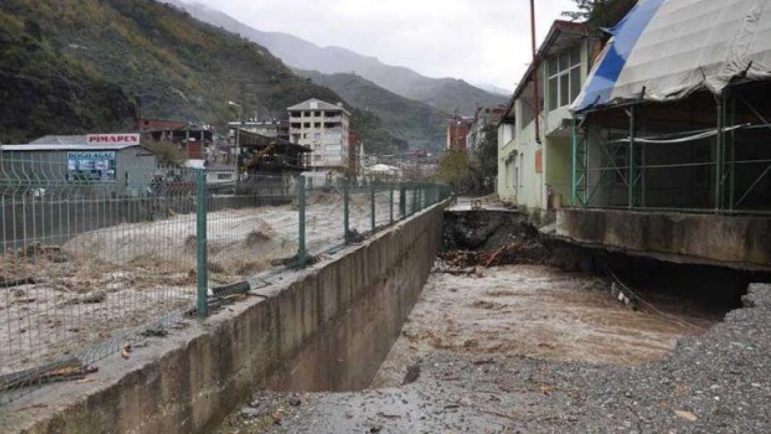 Artvin'deki selde ölü sayısı 3'e yükseldi