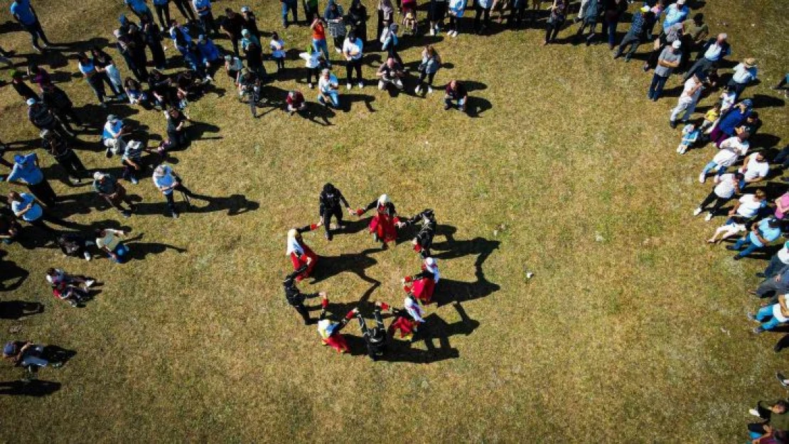 Artvinliler Satave Festivali'nde gevrek ve horona doydu