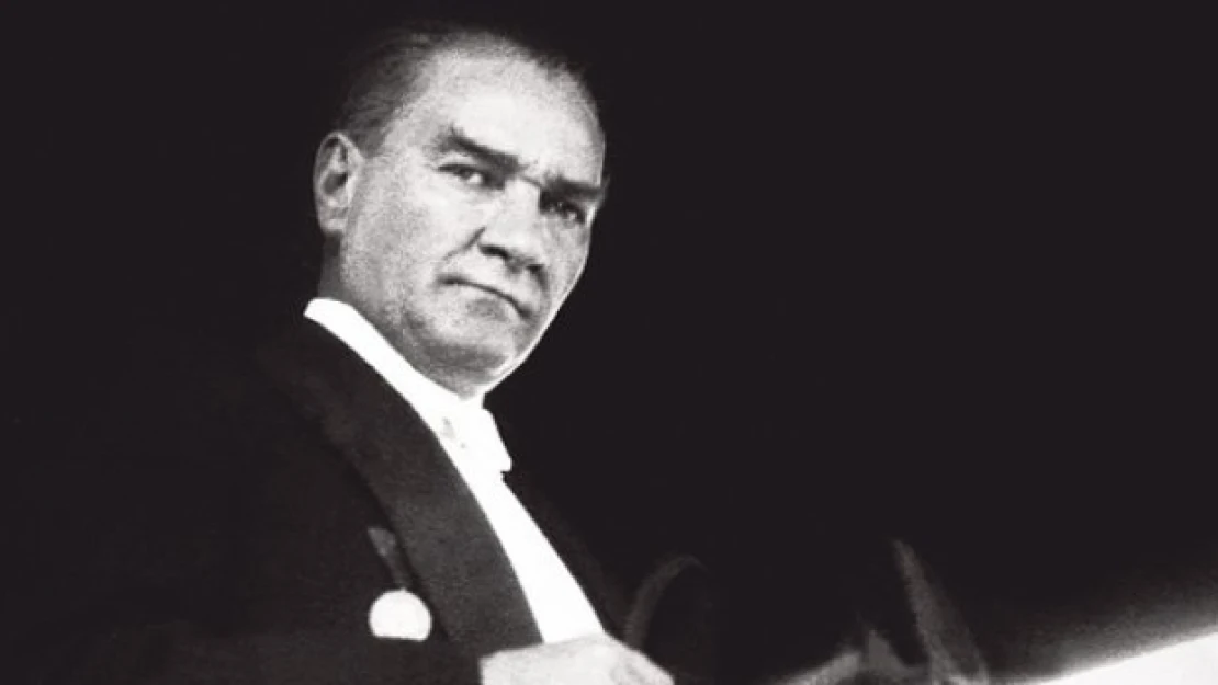 Atatürk İngilizleri hiç karşısına almamıştır