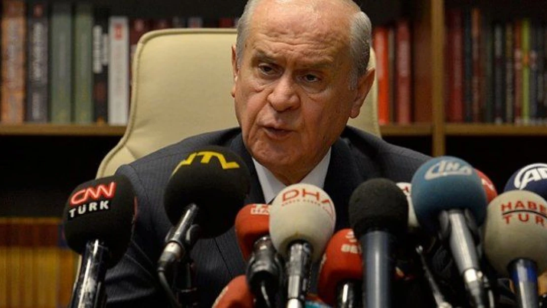 Bahçeli PKK ve AK Parti'ye verdi veriştirdi