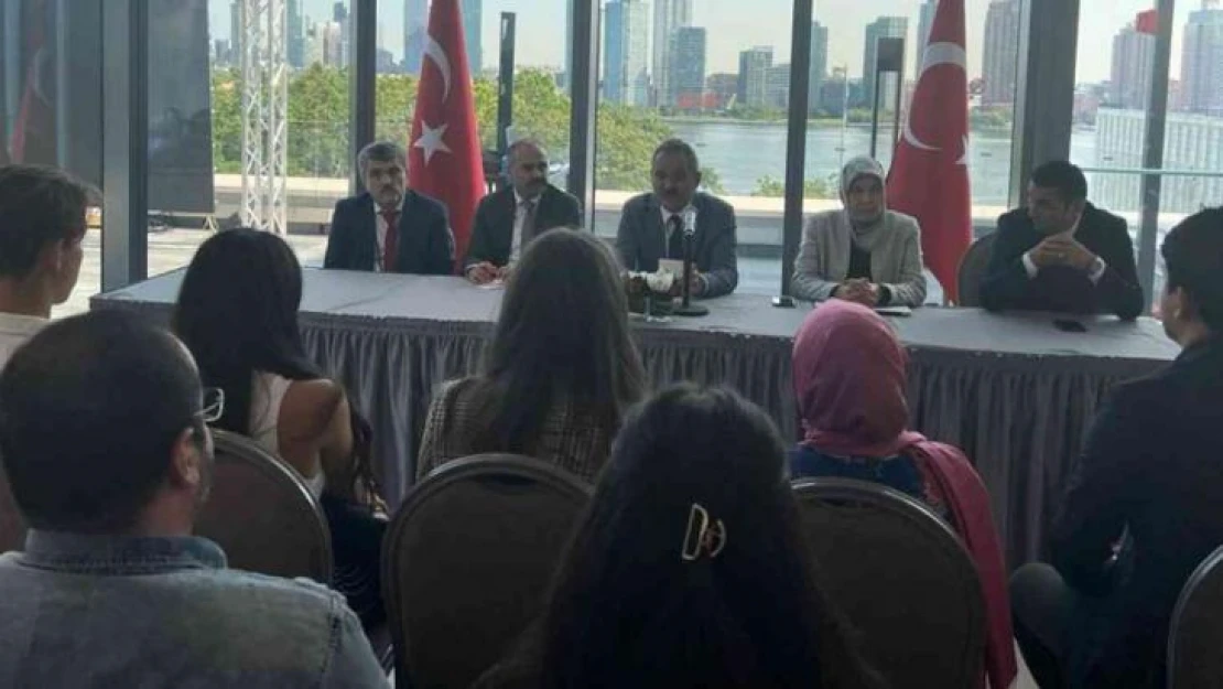 Bakan Özer, New York'ta Türk öğrenciler ve eğitim ataşeleriyle buluştu