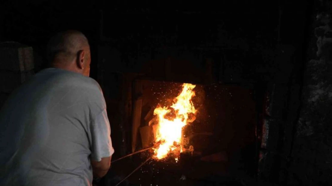 Bakırcı, demirci ve dökümcülerin zorlu mesaisi