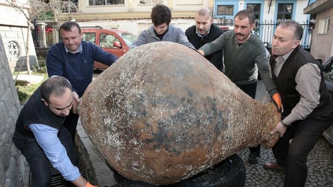 Balıkçı ağına antik çağdan kalma küp takıldı