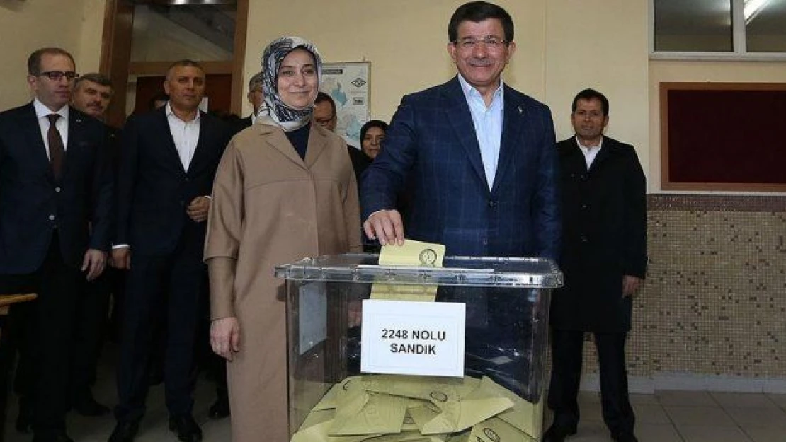 Başbakan Davutoğlu oyunu Konya'da kullandı