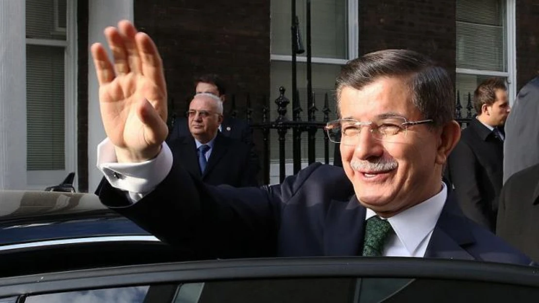 Başbakan Davutoğlu yurda döndü