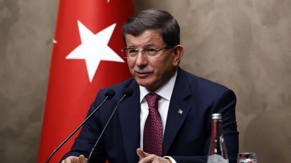 Başbakan Davutoğlu'ndan Noel mesajı