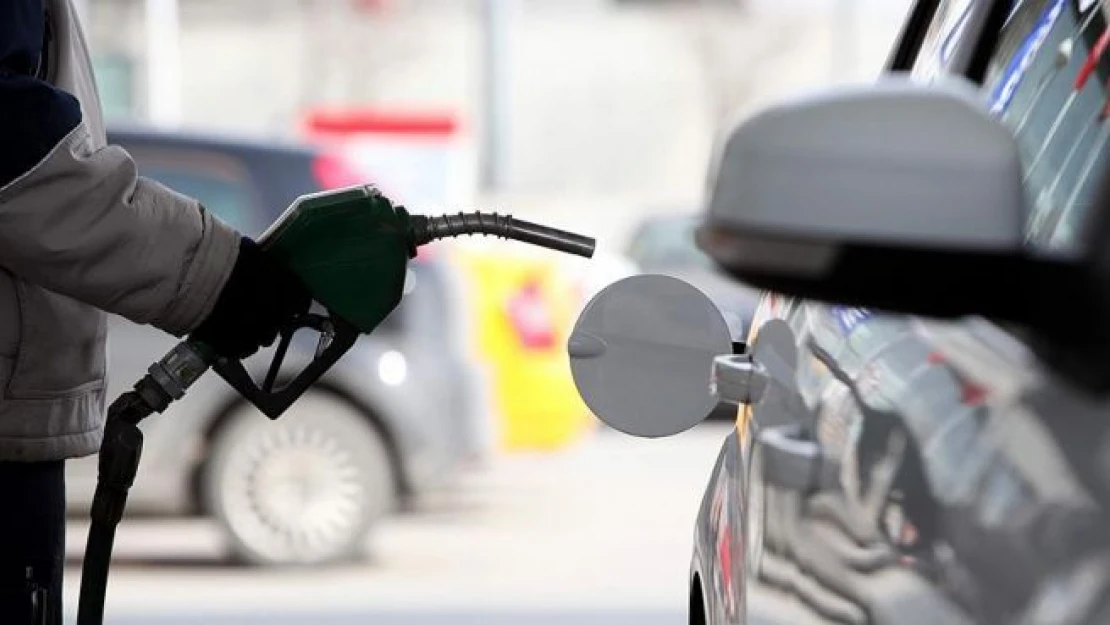Motorinden sonra benzine de indirim