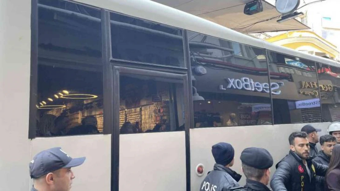 Beşiktaş'tan Taksim'e çıkmaya çalışan göstericilere müdahale