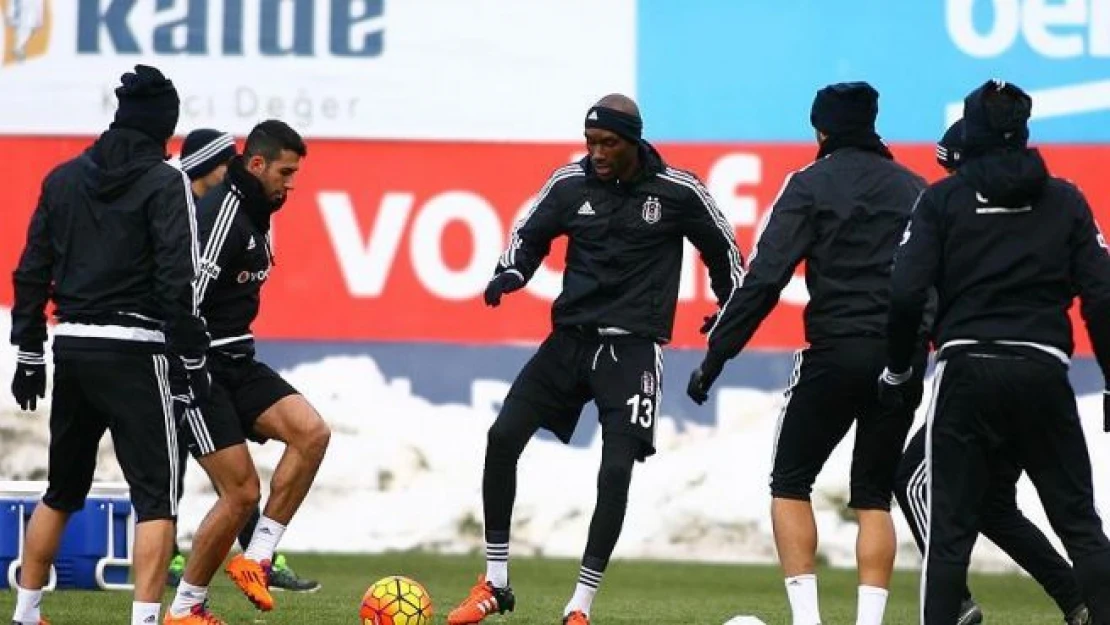 Beşiktaş'ın ertelenen maçlarının tarihi belli oldu