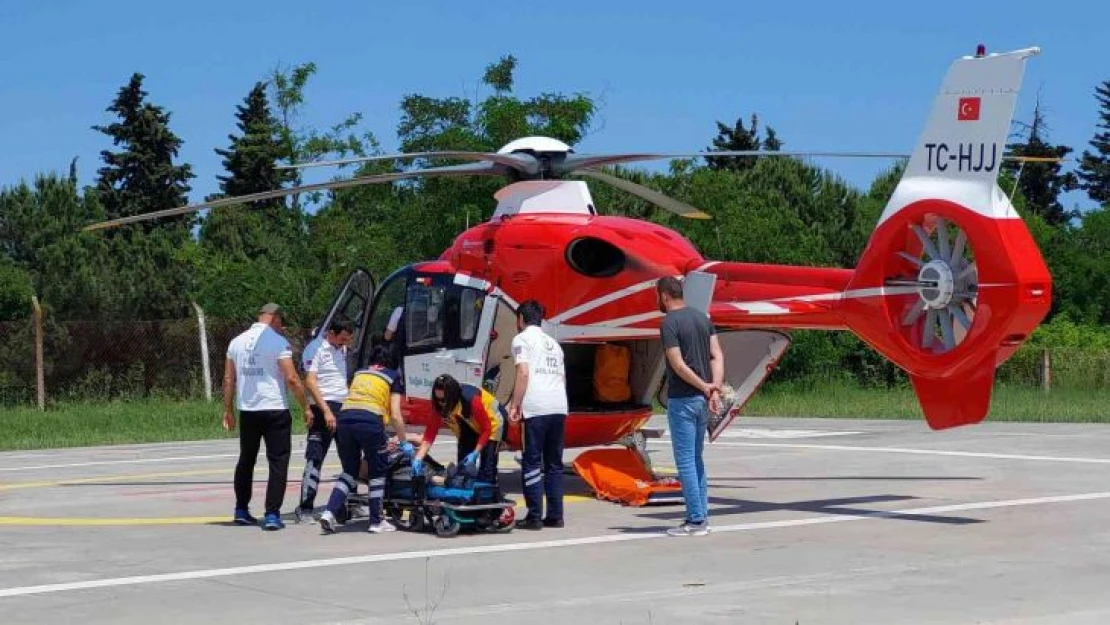 Beyin damarı tıkalı olan kadın ambulans helikopterle Samsun'a sevk edildi