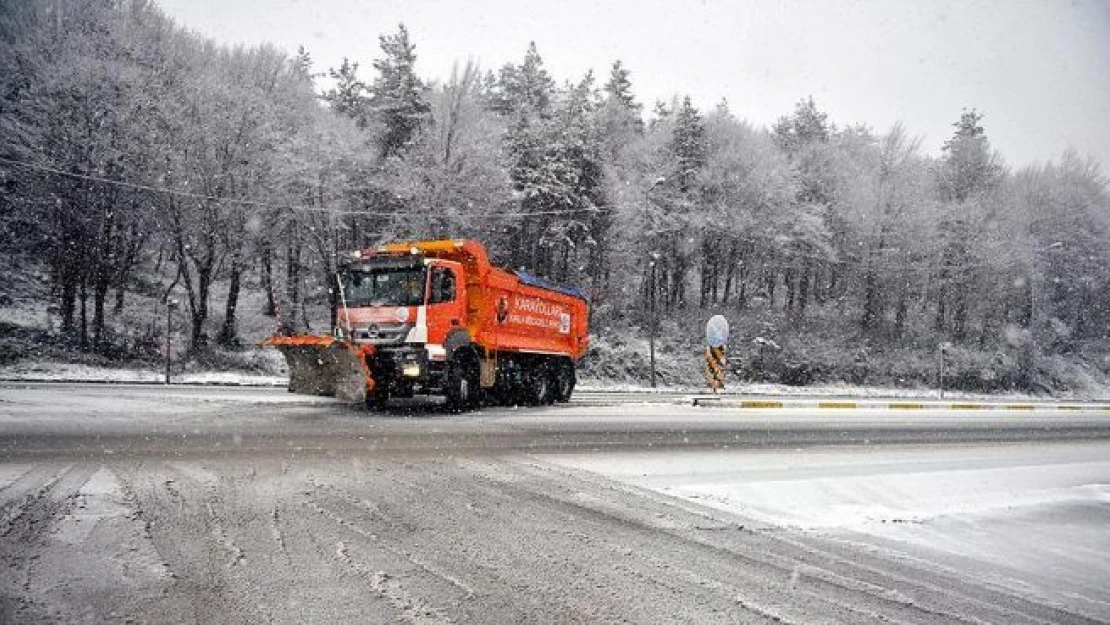Bolu ve Düzce'de kar yağışı etkili oluyor