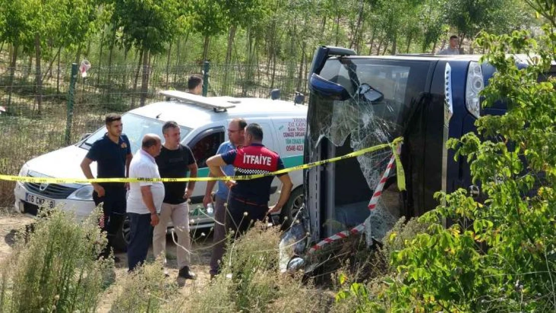 Çanakkale'de tur otobüsü devrildi: 1 ölü, 54 yaralı