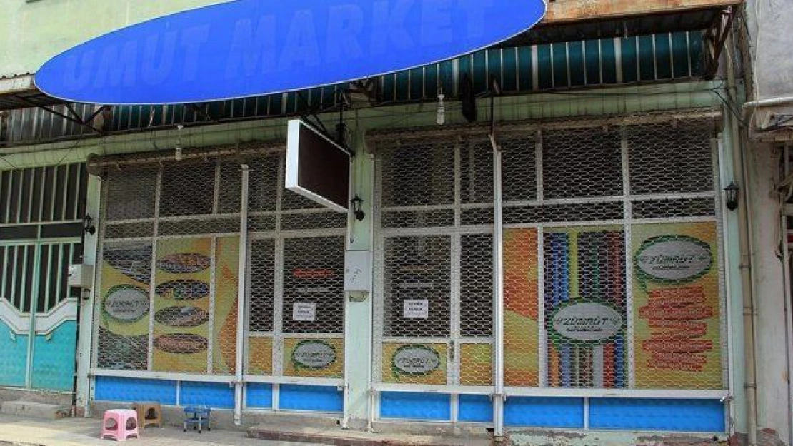 Canlı bombacıların ailesi Adıyaman'ı terketti
