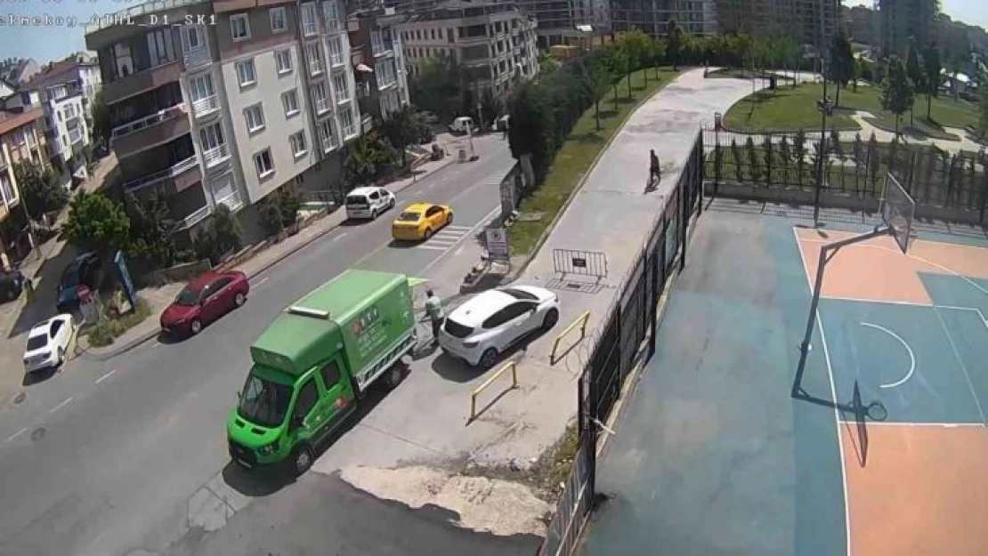 Çekmeköy'deki 'Park yapılaşmaya açılıyor' diye eylem yaptılar, İBB'nin kestiği ağaçları görmezden geldiler