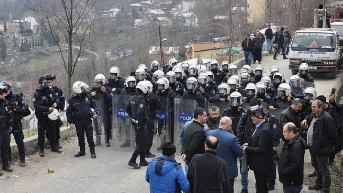 Cerattepe'de dağılmayan gruba müdahale edildi