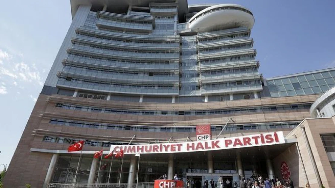 CHP'de 'Atatürk fotoğrafının indirildiği' iddiası araştırıldı