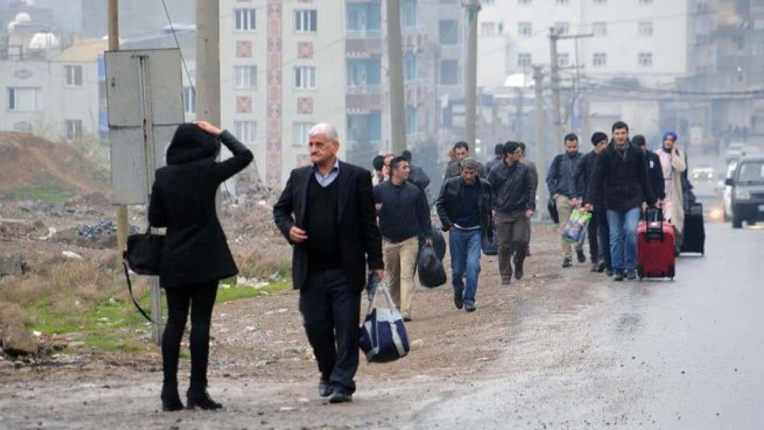 Cizre ve Silopi'de terör korkusu göç ettiriyor