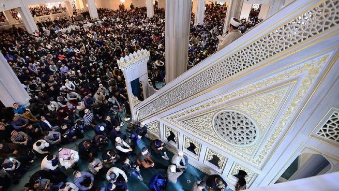 Cuma namazı için mesai düzenlemesi