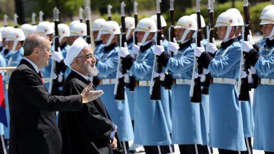 Cumhurbaşkanı Erdoğan, Ruhani'yi resmi törenle karşıladı