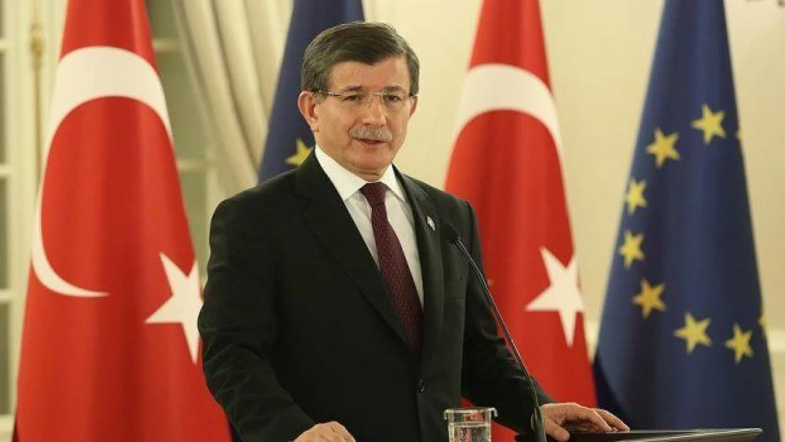 Davutoğlu: AB'ye ahlaki sorumluluk çerçevesinde bir teklifte bulunduk