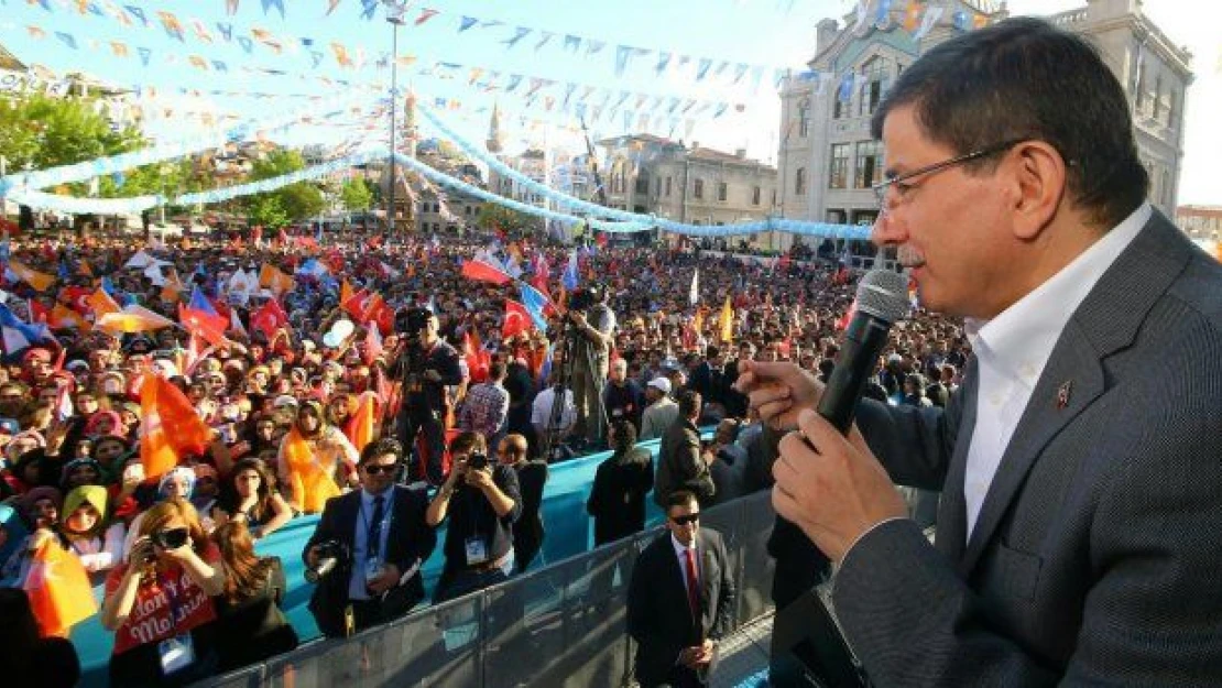 Davutoğlu: Bu müsveddelerden millete hayır gelir mi?
