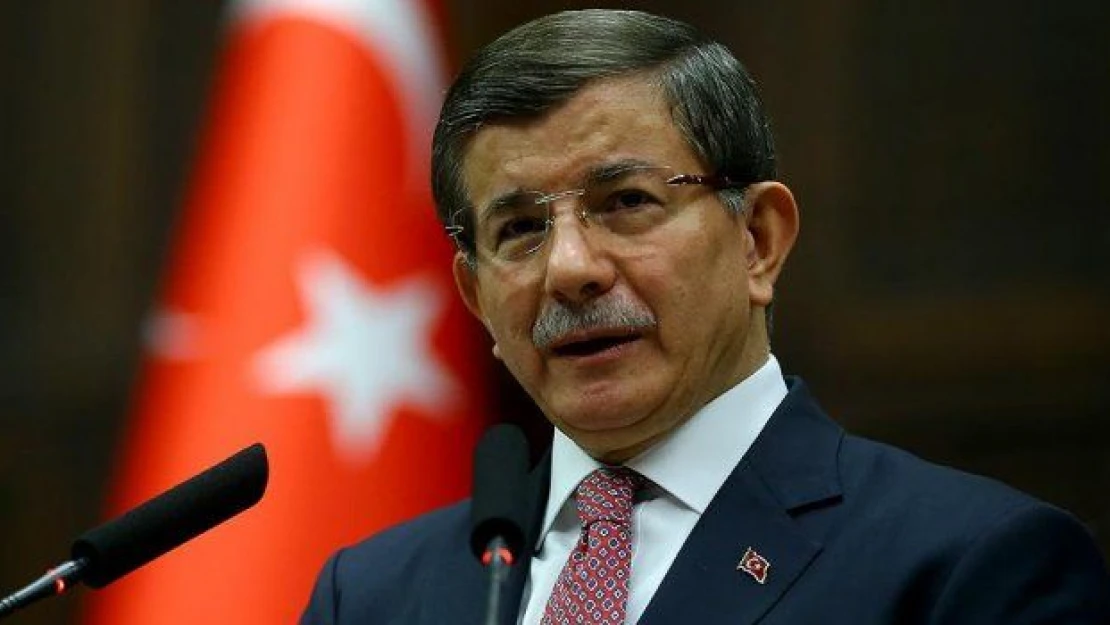 Davutoğlu: Dünyanın gıptayla takip ettiği bir Kızılayımız var