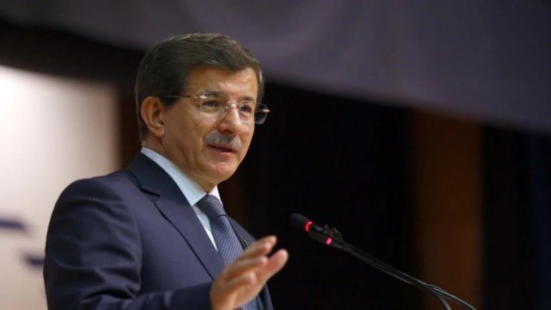 Davutoğlu: Esed Şam'da oturdukça hiçbir Suriyeli ülkesine dönmeyecek