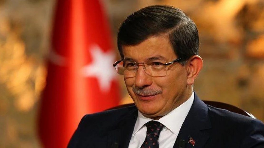 Davutoğlu Facebook'ta canlı yayına çıkıyor