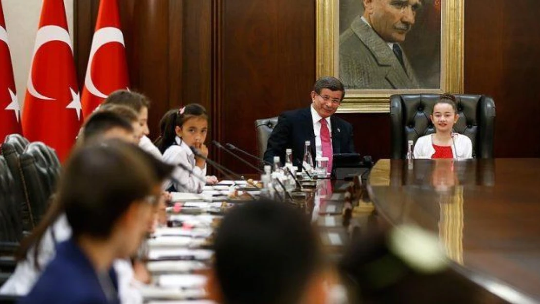 Davutoğlu: 'Müzisyen bir Bakanlar Kurulu'