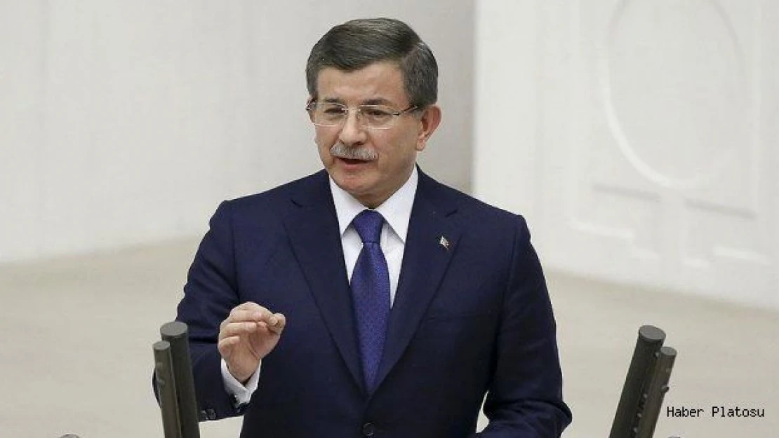 Davutoğlu: Teröristin taziyesine gitmek insanlığı katleden birini kutsamaktır